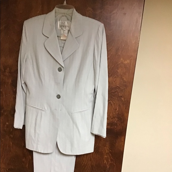 Womens Petite Size 10 pant suit - Picture 1 of 8